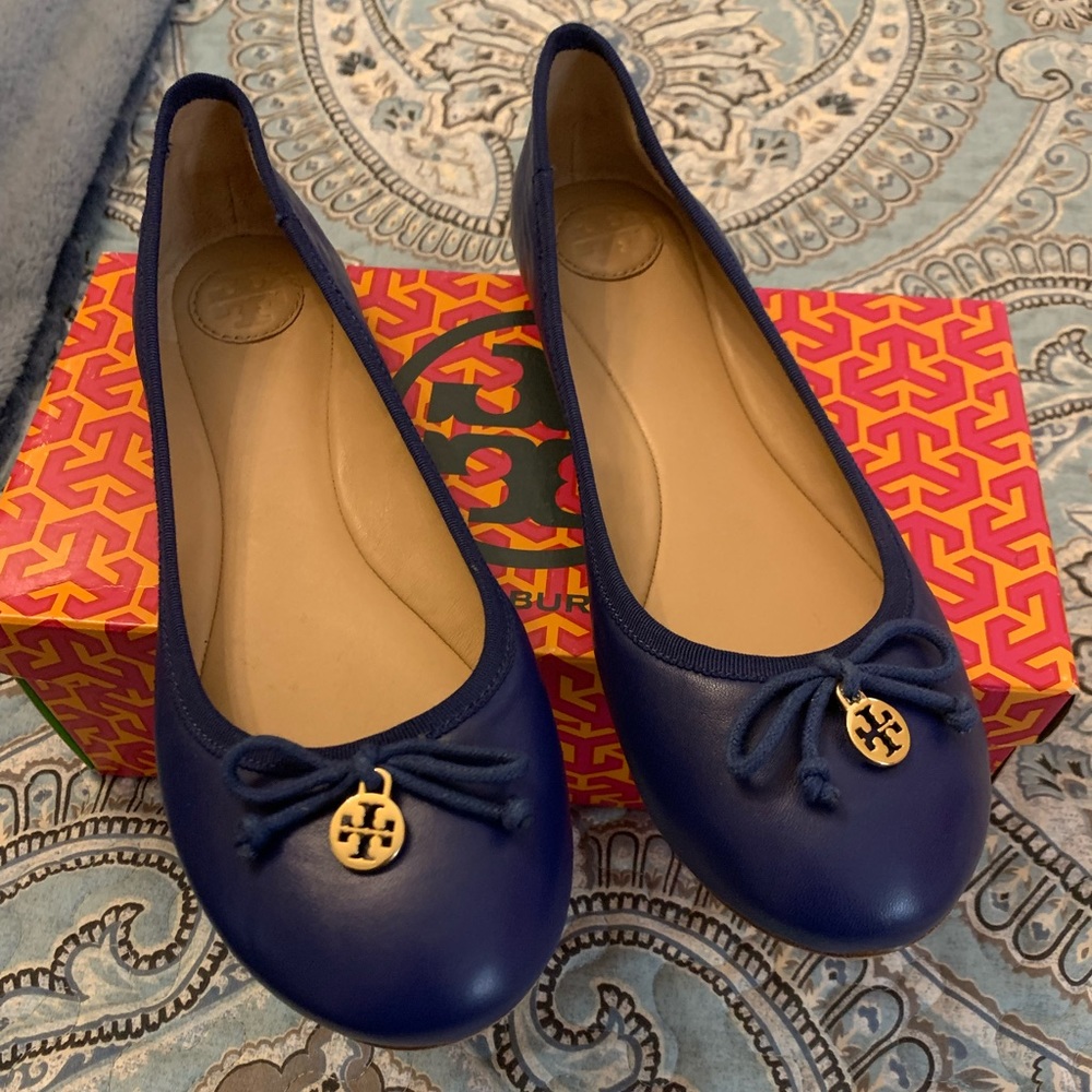 Blue 9.5 Tory Burch ballet flats. New WOB.